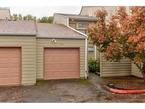 323 SE 146th Ave #22, Portland, OR 97233