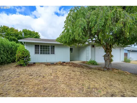 3804 Madrona Dr, Newberg, OR 97132