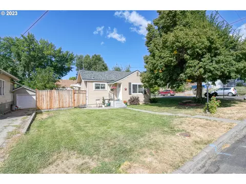 521 NW 9th St, Pendleton, OR 97801