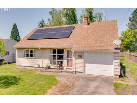 340 E Jersey St, Gladstone, OR 97027