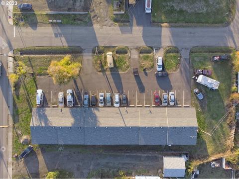 1119 W Central Ave, Sutherlin, OR 97479
