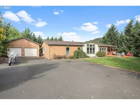 525 Cochran Ln, White Salmon, WA 98672