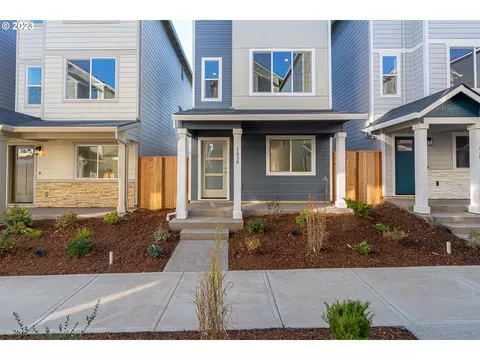 1430 N Chehalis Ln, Newberg, OR 97132