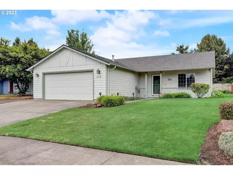 1640 SW Sagebrush Ct, Dallas, OR 97338