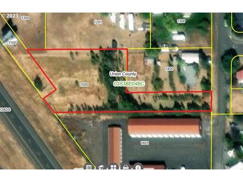 2404 Watson Rd, La Grande, OR 97850