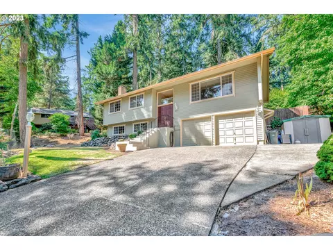 2817 Greentree Way, Eugene, OR 97405