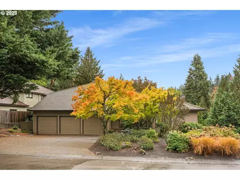 18368 Tamaway Dr, Lake Oswego, OR 97034
