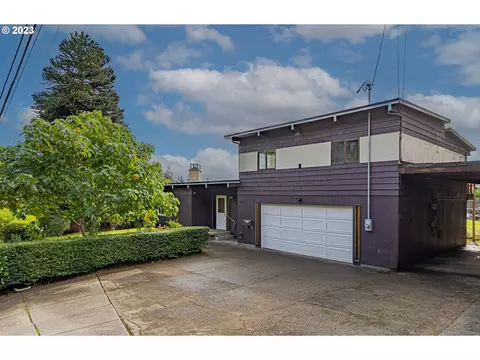 1923 California Ave, Coos Bay, OR 97420