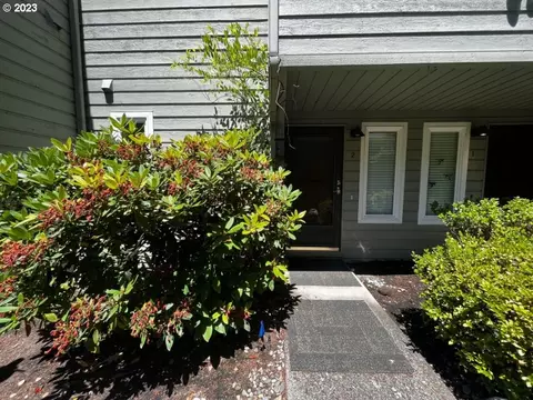 4880 SW Scholls Ferry Rd #2, Portland, OR 97225