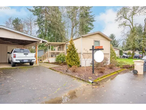 5050 Columbus St #205, Albany, OR 97322