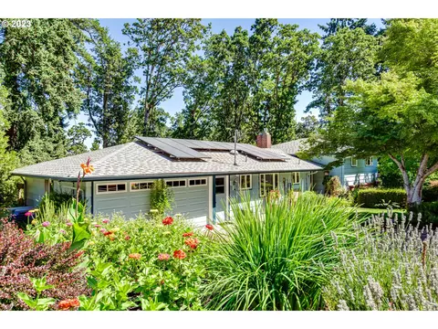 55 W 35th Ave, Eugene, OR 97405