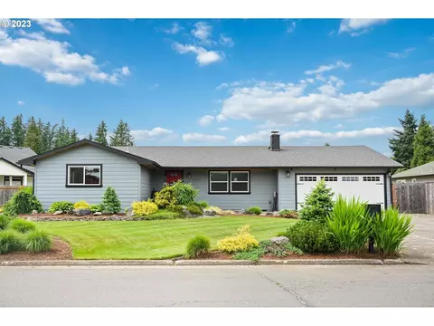 1195 Tierra Lynn Dr, Woodburn, OR 97071
