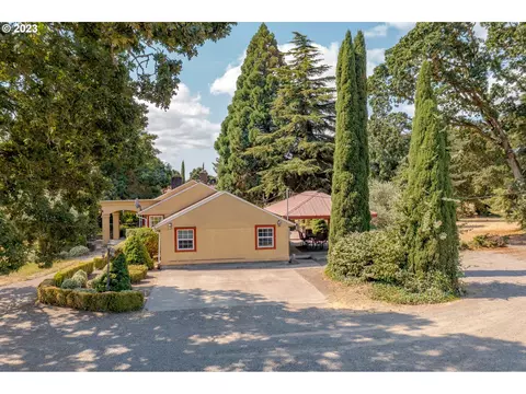 8455 Wallace Rd NW, Salem, OR 97304