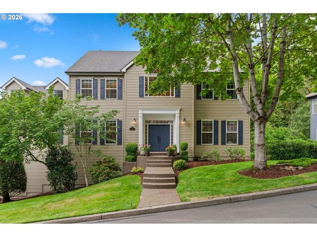 1 Creekside Ter, Lake Oswego, OR 97035