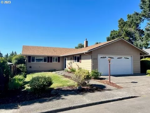 15975 SW Queen Victoria Pl, King City, OR 97224