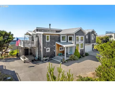821 N Miller St, Rockaway Beach, OR 97136