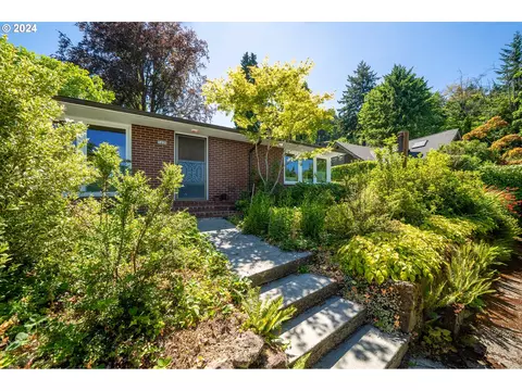 3406 NW Thurman St, Portland, OR 97210