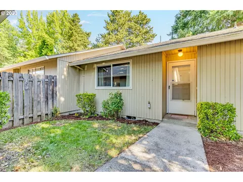 3043 SE Blue Bird Dr, Hillsboro, OR 97123