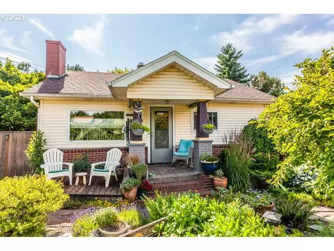 6717 SE 48th Ave, Portland, OR 97206