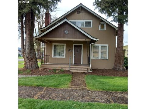 235 S 12th St, Cottage Grove, OR 97424