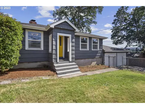 4728 SE Roethe Rd, Milwaukie, OR 97267