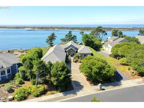 29 Shoreline Dr, Florence, OR 97439