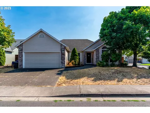 734 Pinehurst Ave, Keizer, OR 97303