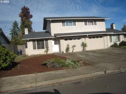 496 S St, Springfield, OR 97477
