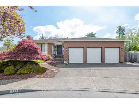 1861 Churchill Ter, West Linn, OR 97068