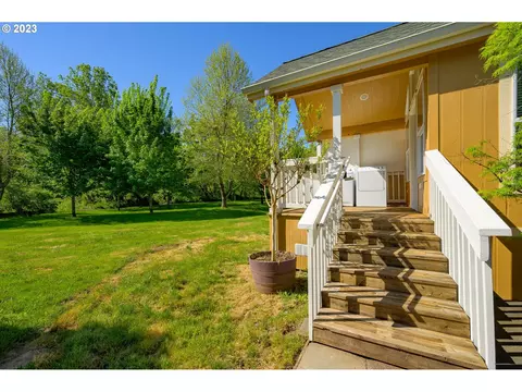 28800 Salmon River Hwy #124, Grand Ronde, OR 97347