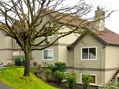 20090 Larkspur Ln #46, West Linn, OR 97068