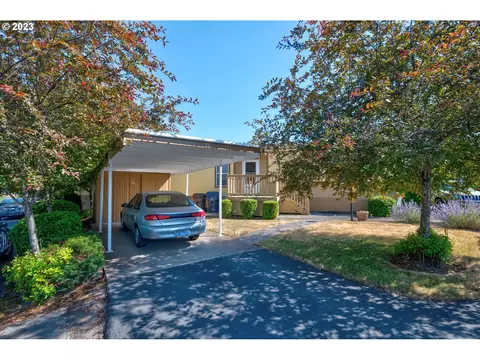1220 Monmouth St #11, Independence, OR 97351