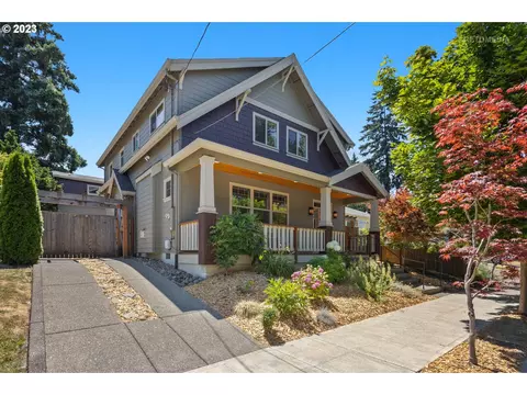 2116 NE Rosa Parks Way, Portland, OR 97211