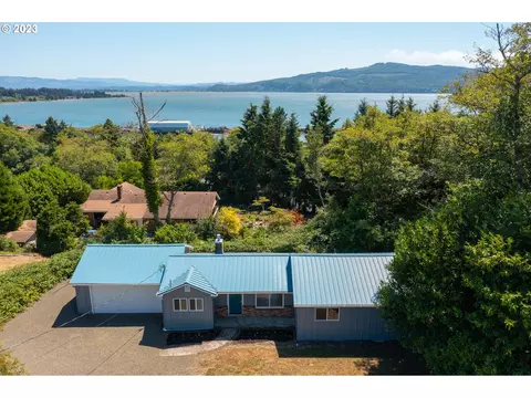 5065 Main St, Bay City, OR 97107