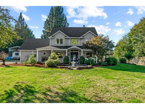 671 Rosy Dr, Castle Rock, WA 98611