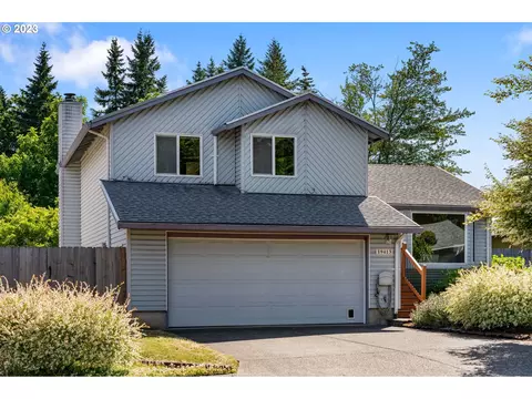 19413 Stillmeadow Dr, Oregon City, OR 97045