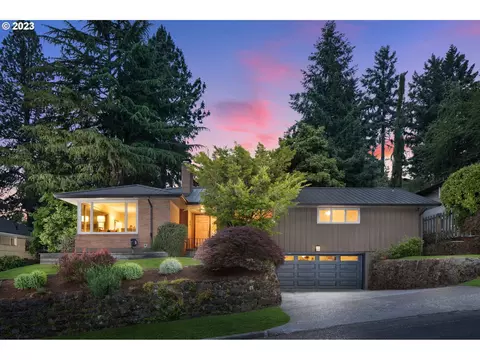 3919 SW Idaho Ter, Portland, OR 97221