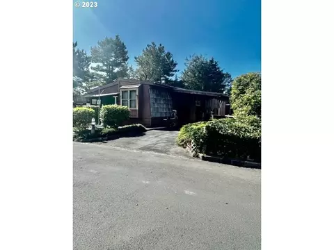 90971 Hwy 101 # 40, Warrenton, OR 97146