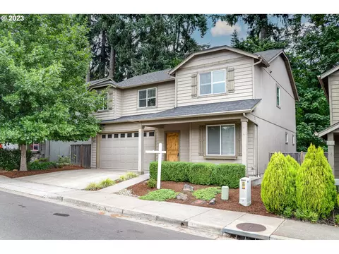 4926 Glacier Dr, Springfield, OR 97478