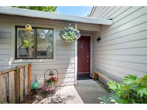 9330 SW Downing Dr, Beaverton, OR 97008