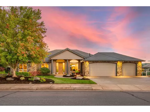 710 Hazeltine Ave SE, Salem, OR 97306