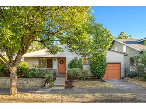 4532 SE Center St, Portland, OR 97206