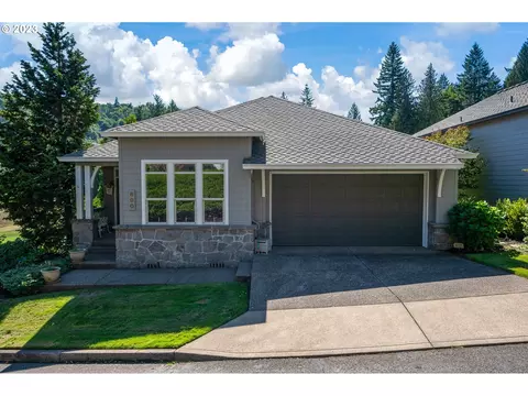 690 SE 40th Ter, Gresham, OR 97080