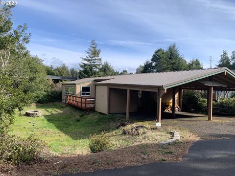 1600 Rhododendron Dr #67, Florence, OR 97439