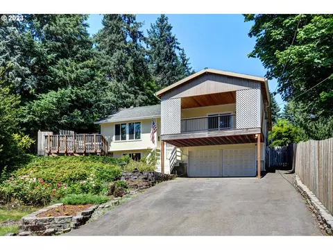 17158 SE Oatfield Rd, Milwaukie, OR 97267