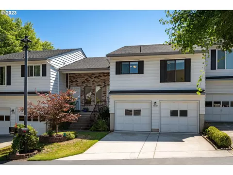 15032 NE Rose Pkwy, Portland, OR 97230