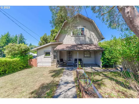 2158 N 14th St, Coos Bay, OR 97420
