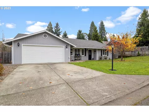 295 Outback Ln, Glendale, OR 97442