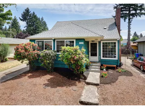 2526 SE 75th Ave, Portland, OR 97206