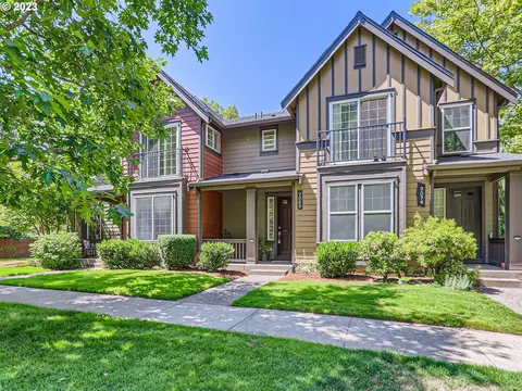 7068 NE Rocky Brook St, Hillsboro, OR 97124